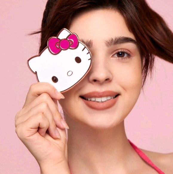 HP! Hello Kitty Mirror - Picture 6 of 10